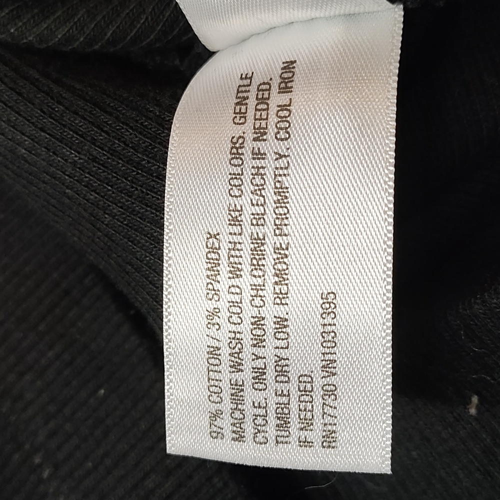 Universal Thread | Black Ribbed Simple Tank Top - Picture 4 of 5